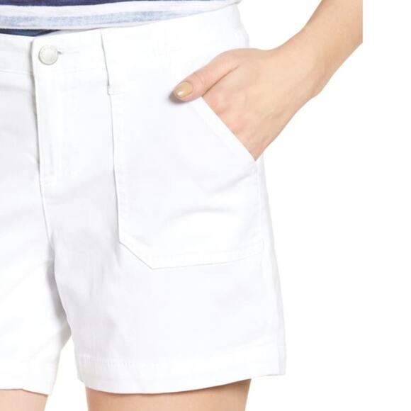 Caslon NWOT white utility 5" shorts woman's size 18 with big patch pockets - Picture 4 of 11